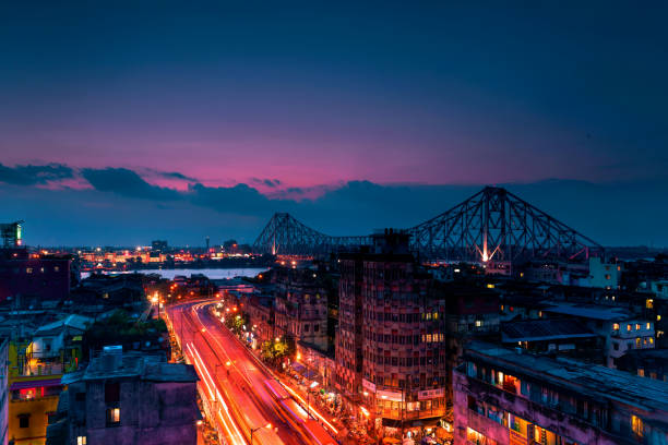 http://Cityscape%20of%20Kolkata%20at%20dusk.